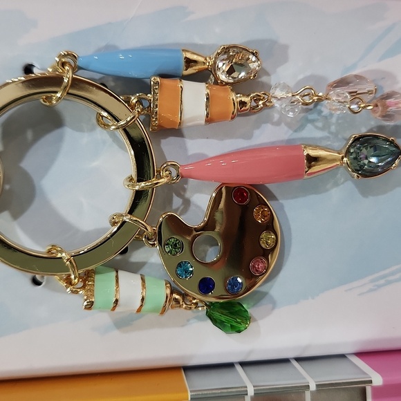 🔹️True To Form🔹️ Artist Painter Gold and Pink Key Chain Bag Charm  ✨️ - Picture 3 of 4